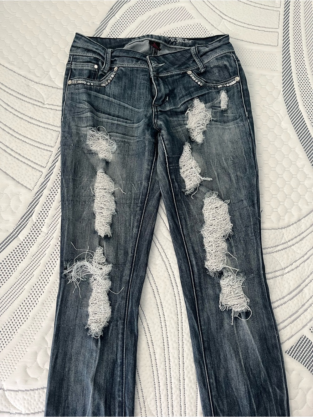 Distressed Women's Blue Skinny Jeans Size 5